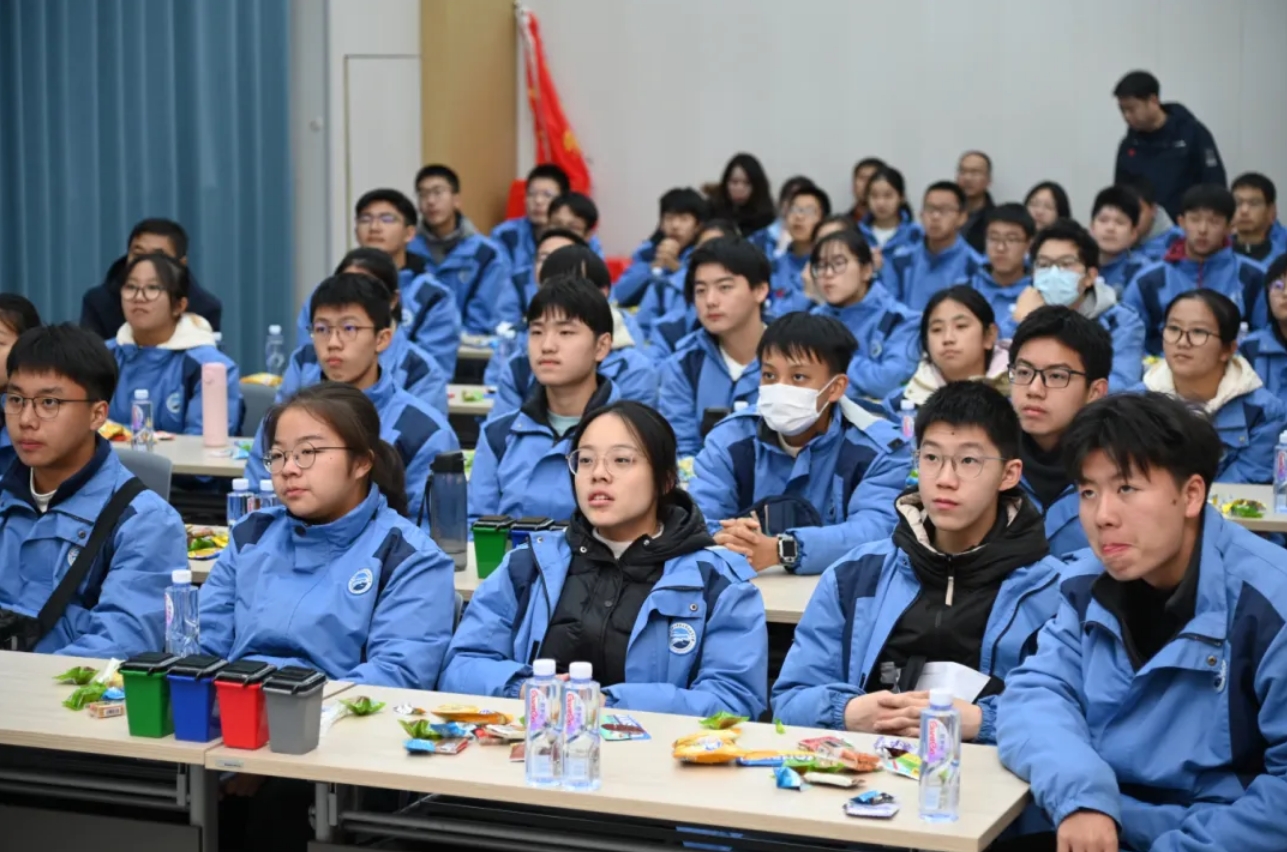 http://m.ls7437f.cn/Upload/ueditor/1733880136445702.png