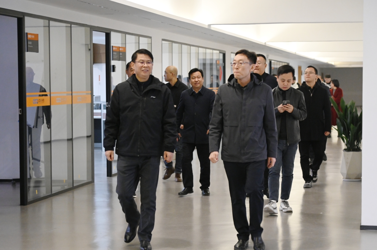 http://m.ls7437f.cn/Upload/ueditor/1734575252283848.png