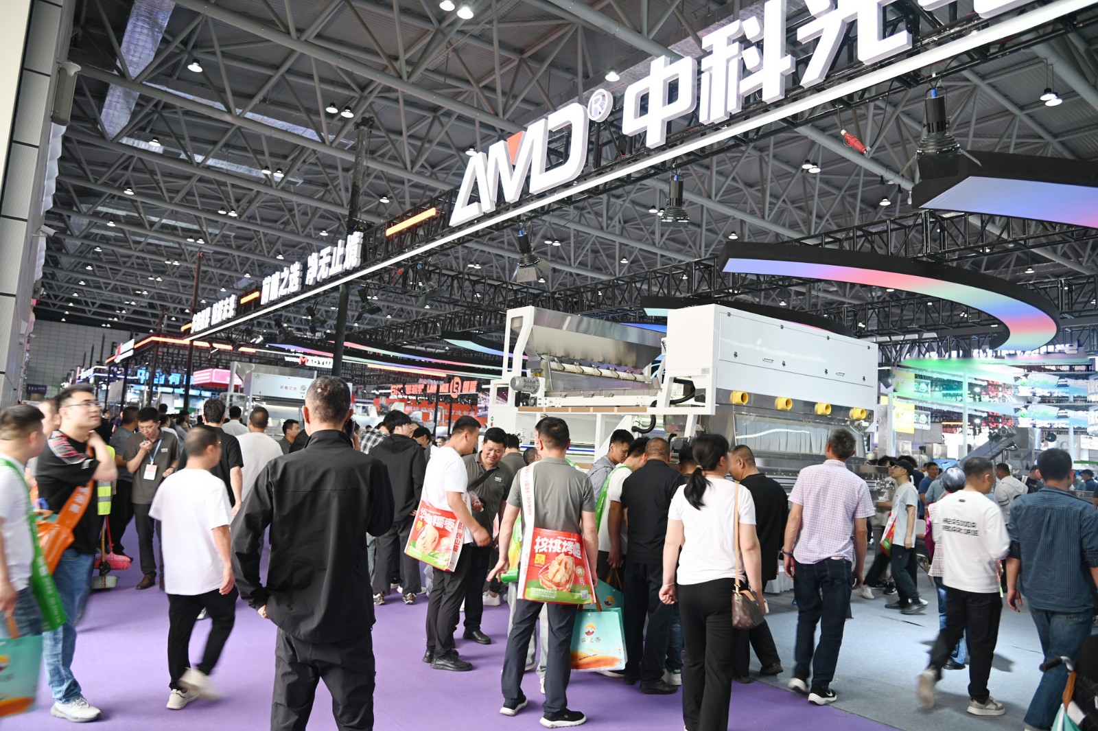 http://m.ls7437f.cn/Upload/ueditor/1745292919620130.jpg